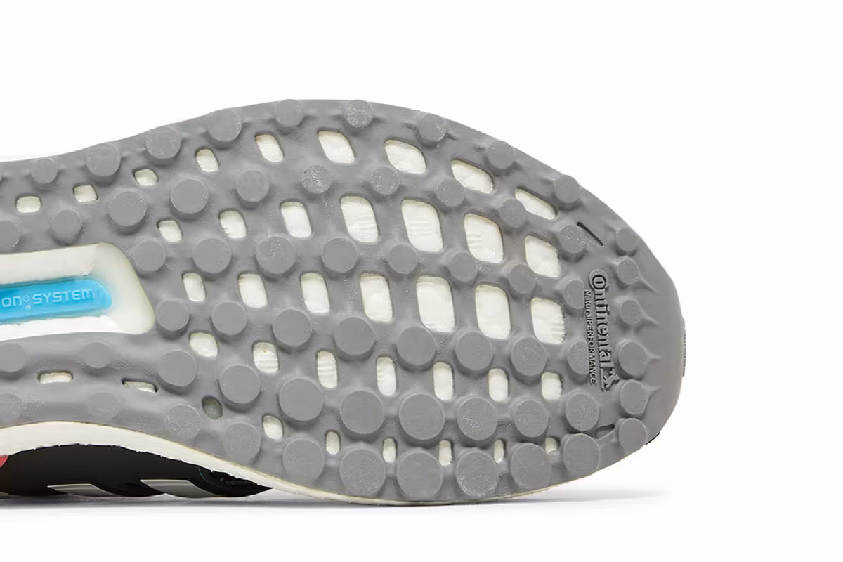 Adidas Women's UltraBoost 5.0 DNA Polka Dot - Grey, view 6