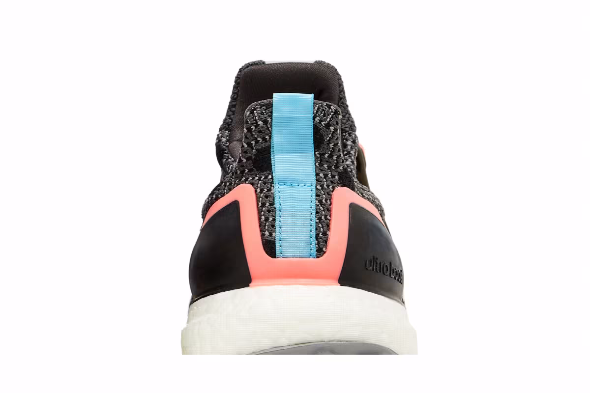 Adidas Women's UltraBoost 5.0 DNA Polka Dot - Grey, view 8