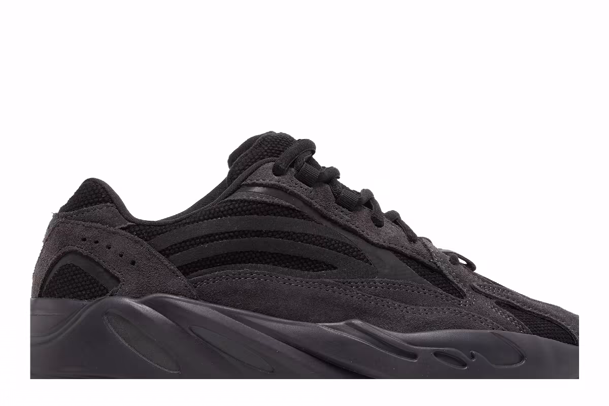 adidas Yeezy Boost 700 V2 Vanta, view 3