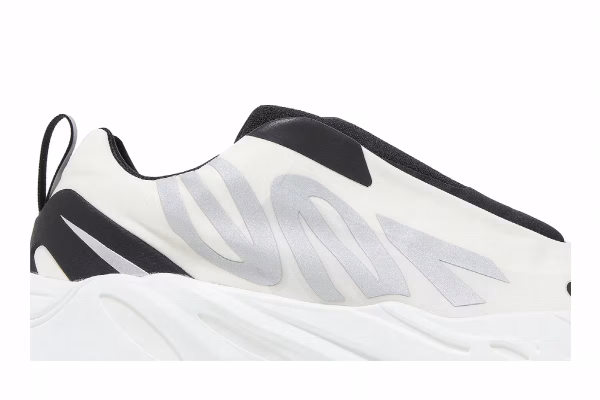 adidas Men's Yeezy Boost 700 MNVN Laceless Analog, view 3