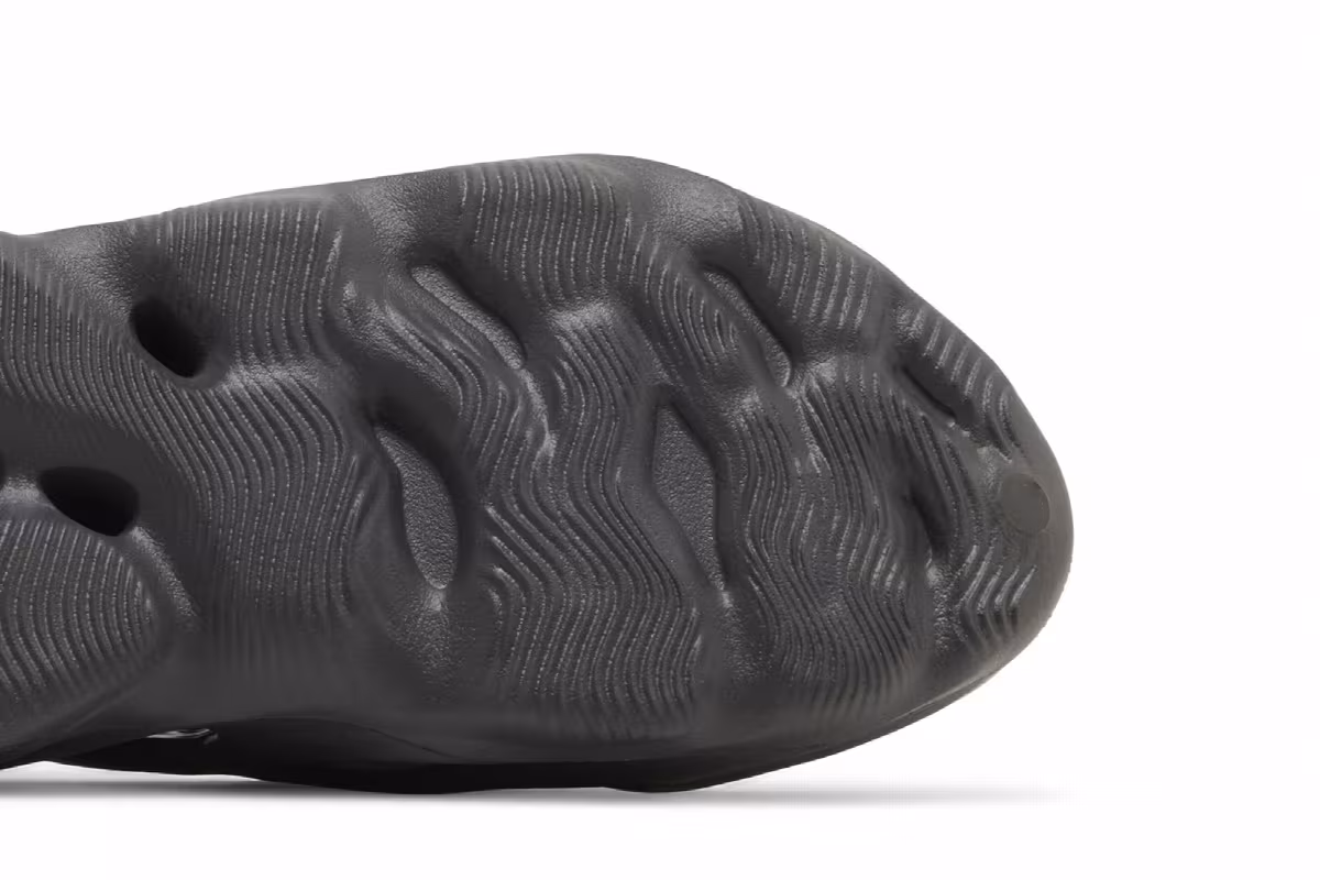 adidas Yeezy Foam Runner Onyx, view 6