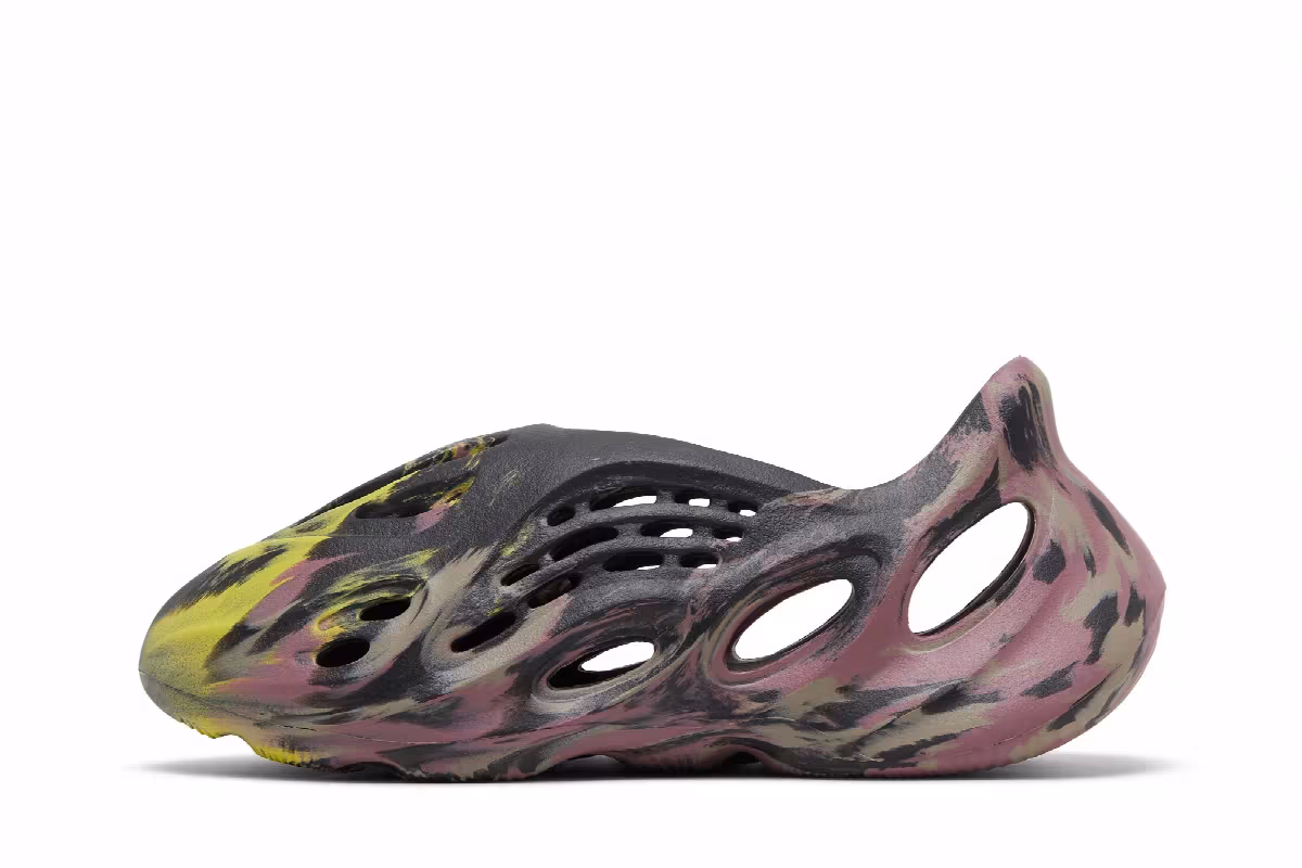 adidas Yeezy Foam Runner MX Carbon, view 4