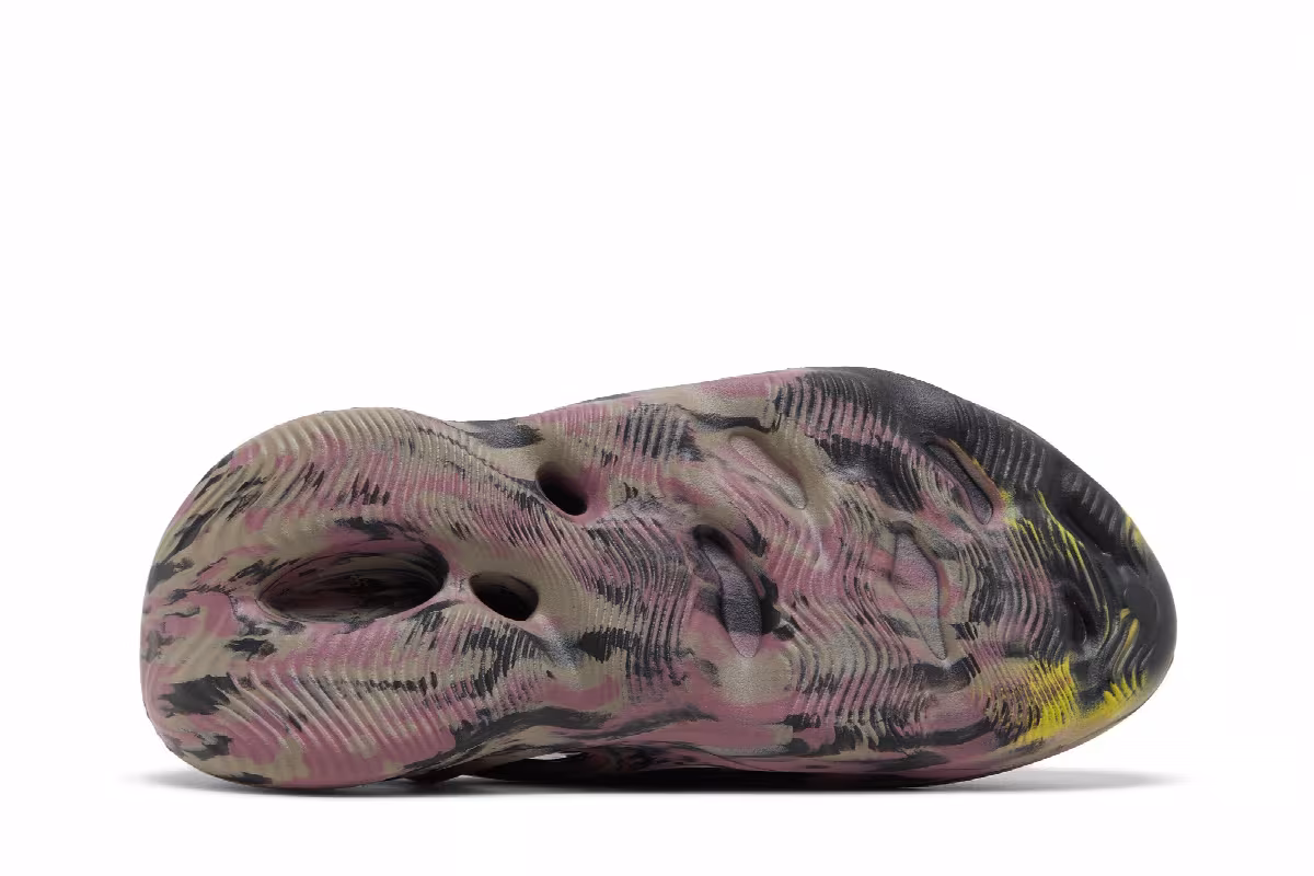 adidas Yeezy Foam Runner MX Carbon, view 5
