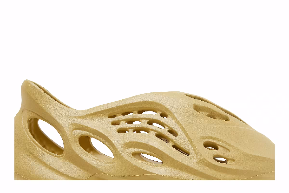 adidas Yeezy Foam Runner Sulfur, view 3