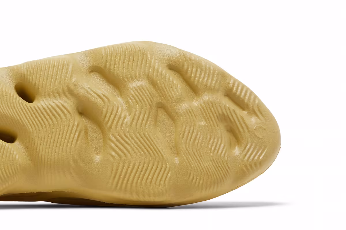 adidas Yeezy Foam Runner Sulfur, view 6