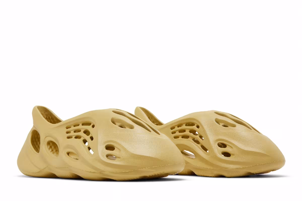 adidas Yeezy Foam Runner Sulfur, view 9