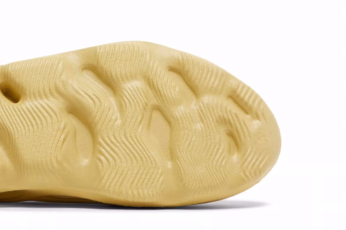 adidas Yeezy Foam Runner Kids Sulfur, view 6
