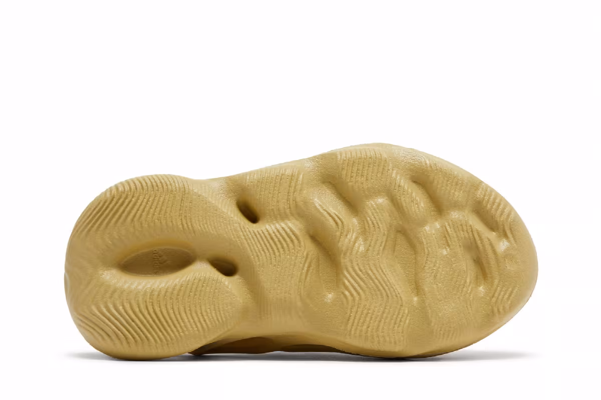 adidas Yeezy Foam Runner Infants Sulfur, view 5