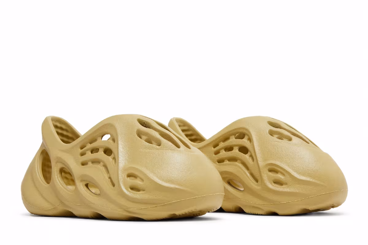 adidas Yeezy Foam Runner Infants Sulfur, view 9