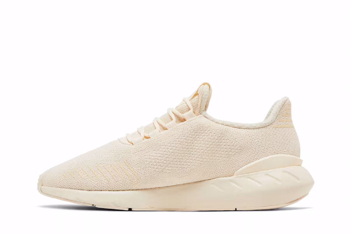 Adidas Women's Swift Run 22 Wonder White, view 4