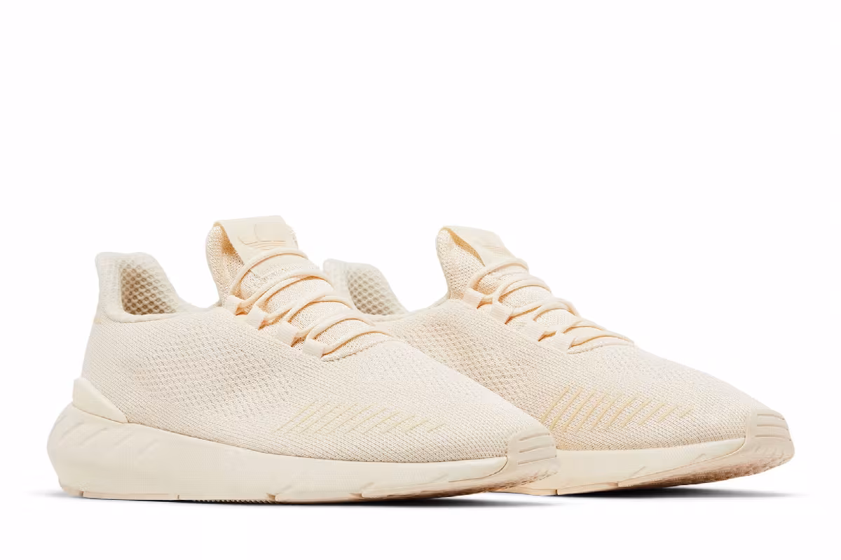 Adidas Women's Swift Run 22 Wonder White, view 9