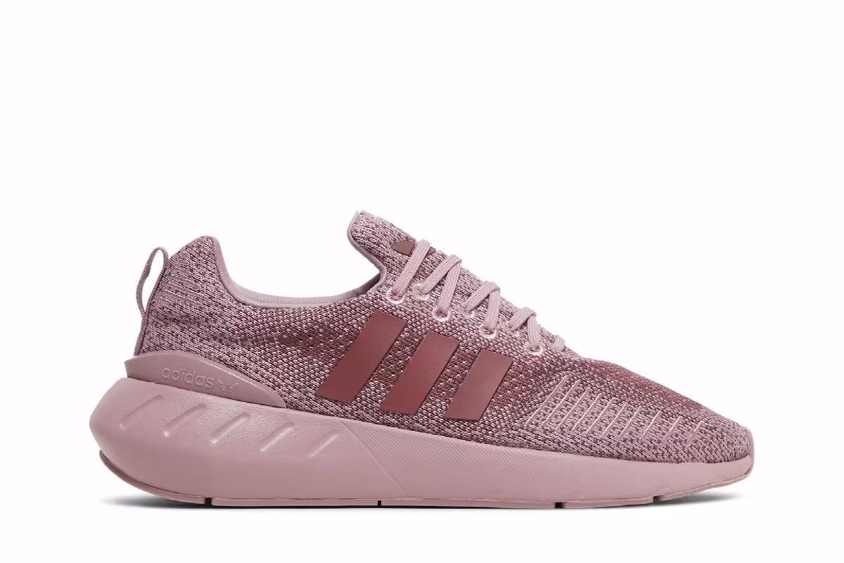 Adidas Women's Swift Run 22 Magic Mauve, view 2