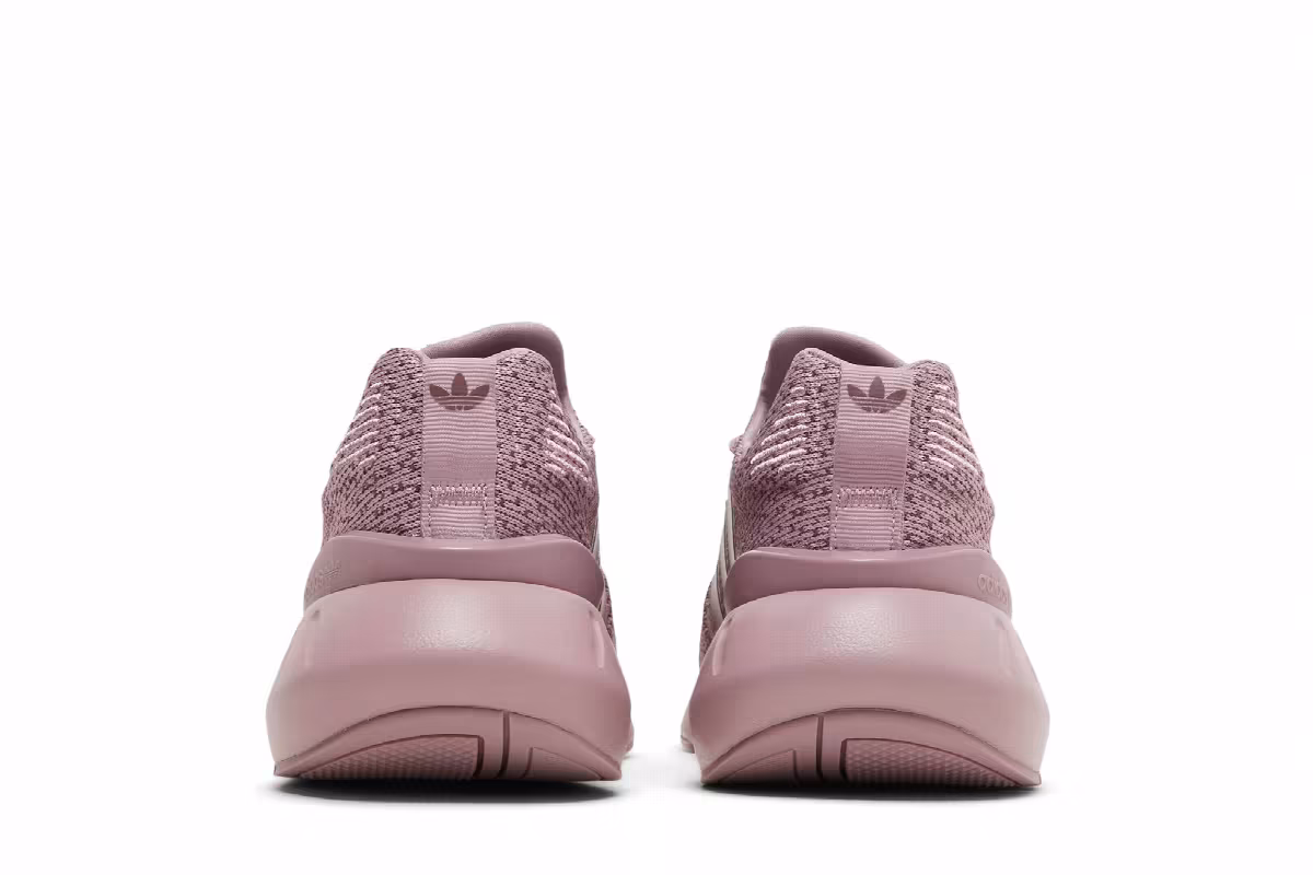 Adidas Women's Swift Run 22 Magic Mauve, view 7