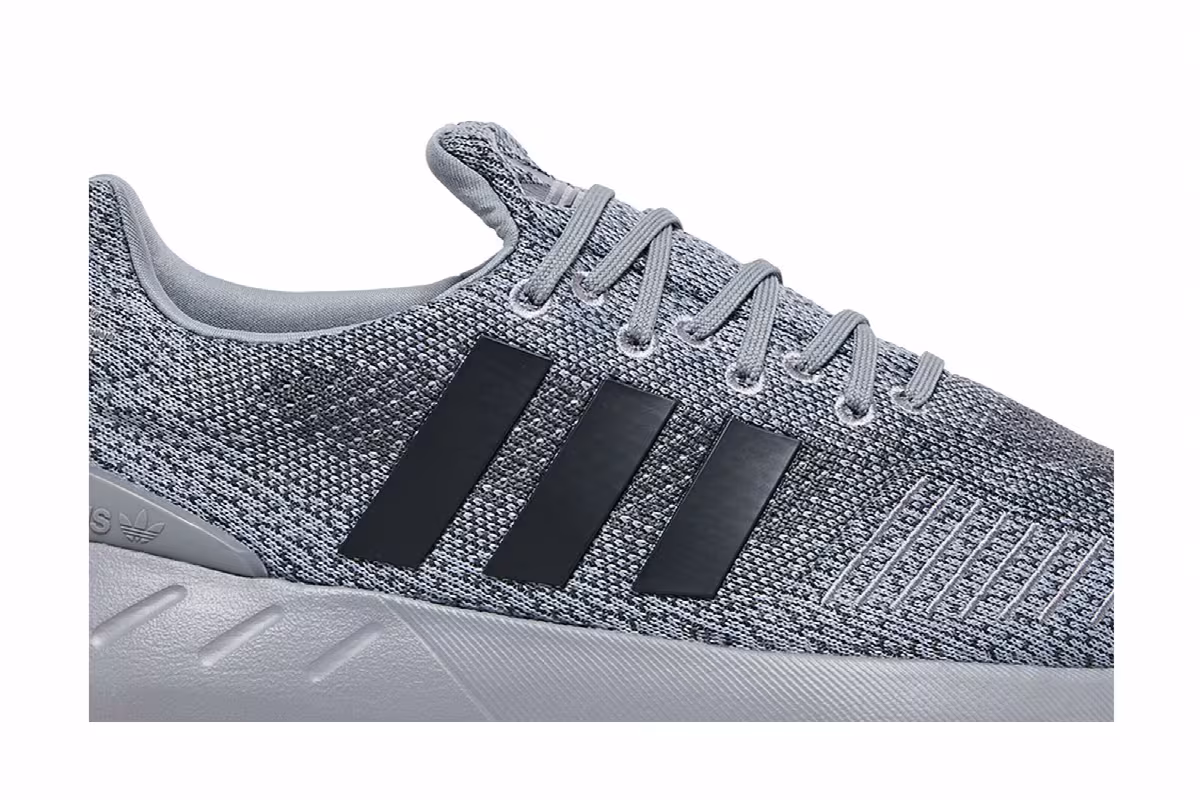 adidas Swift Run 22 Triple Grey, view 3