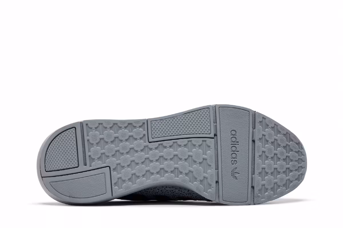 adidas Swift Run 22 Triple Grey, view 5