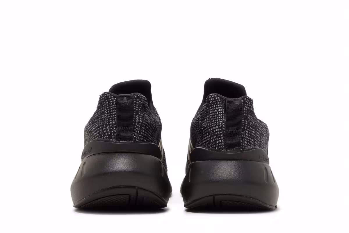Adidas Swift Run 22 Big Kid Black, view 7