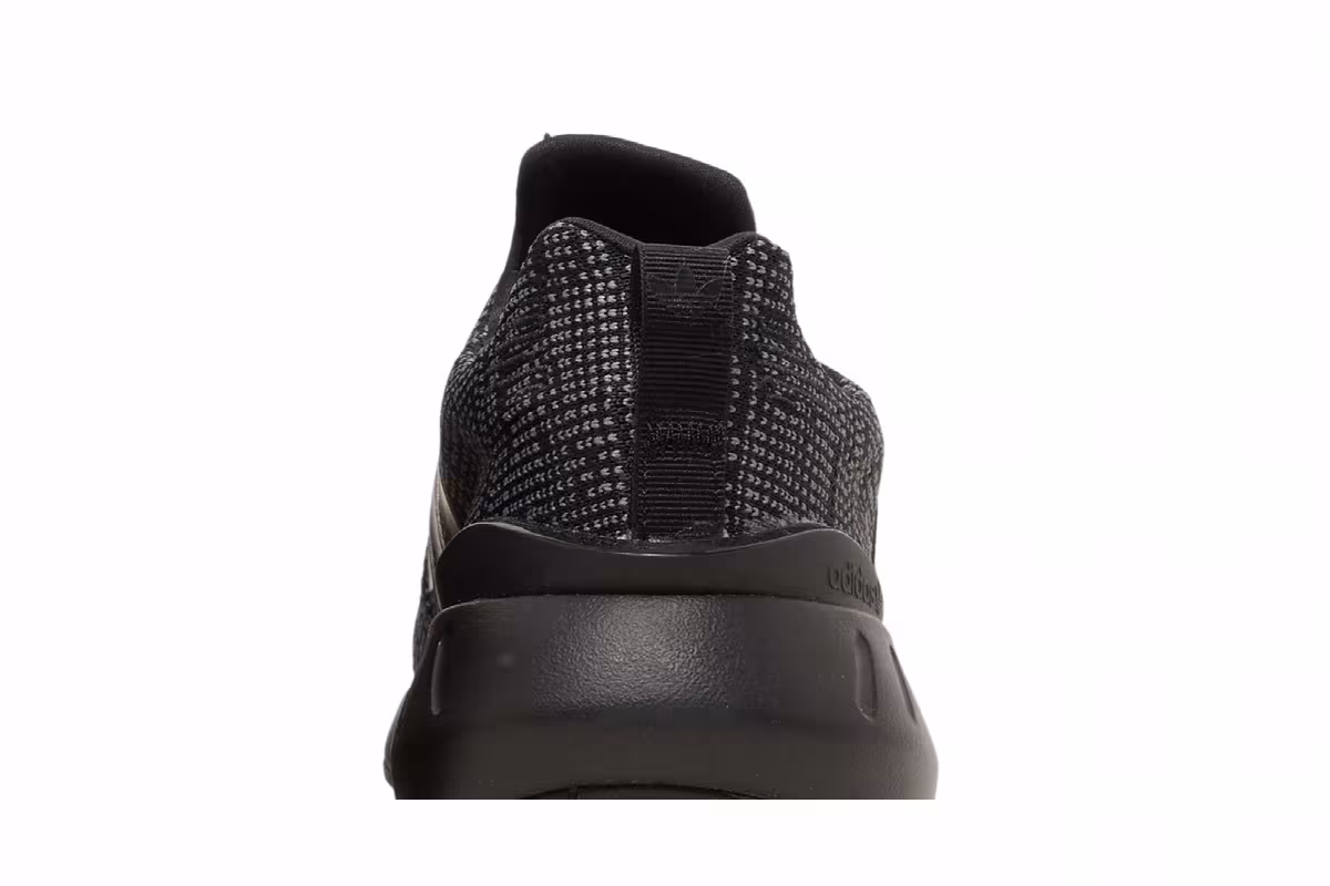 Adidas Swift Run 22 Big Kid Black, view 8