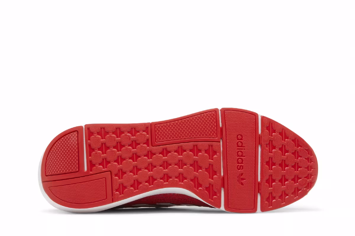 Adidas Swift Run 22 Vivid Red White, view 5