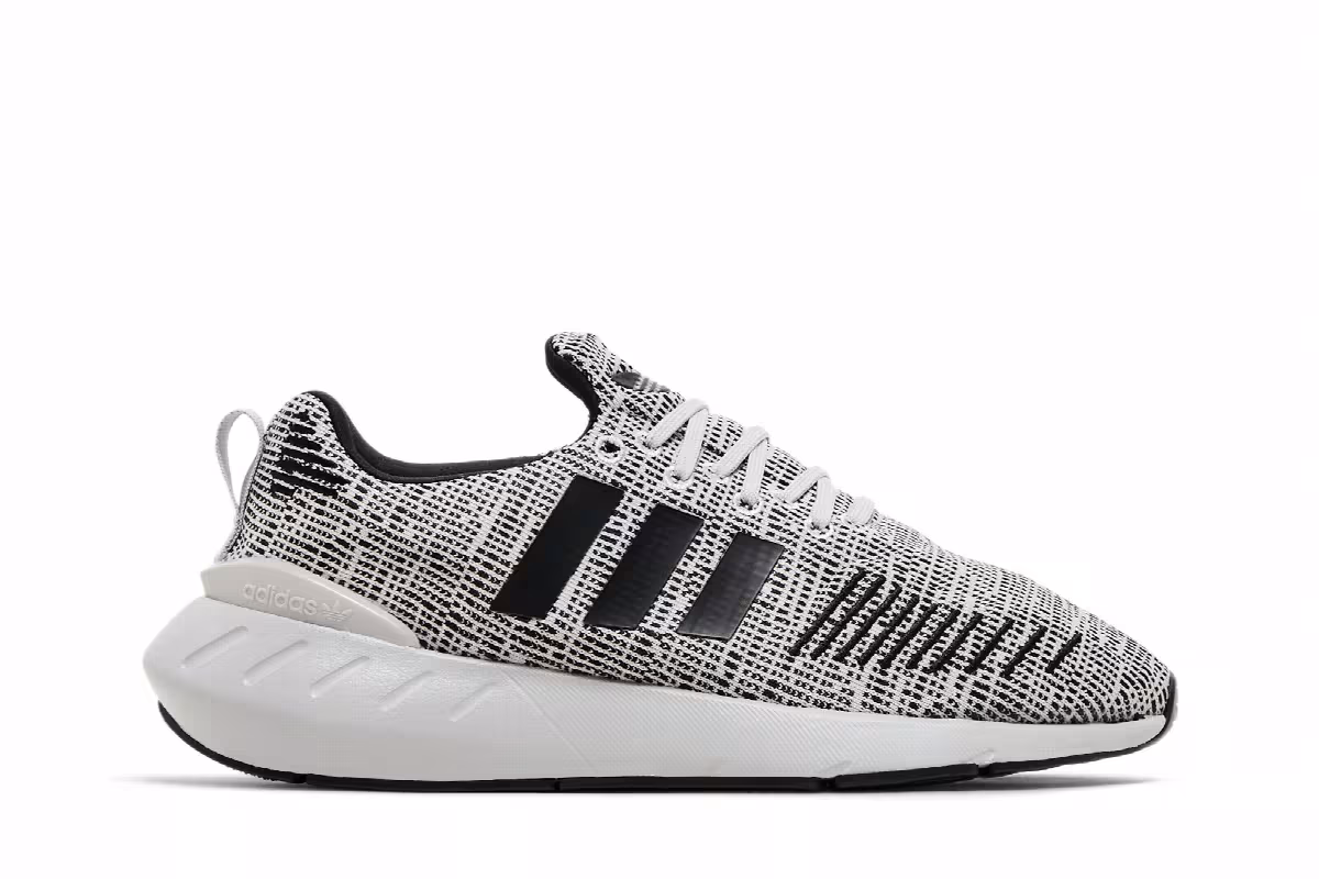 Adidas Swift Run 22 J Grey Black, view 2