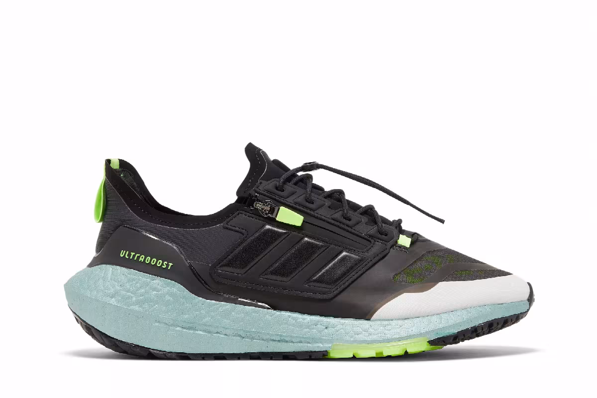 adidas UltraBoost 21 GORE-TEX Black Signal Green, view 2
