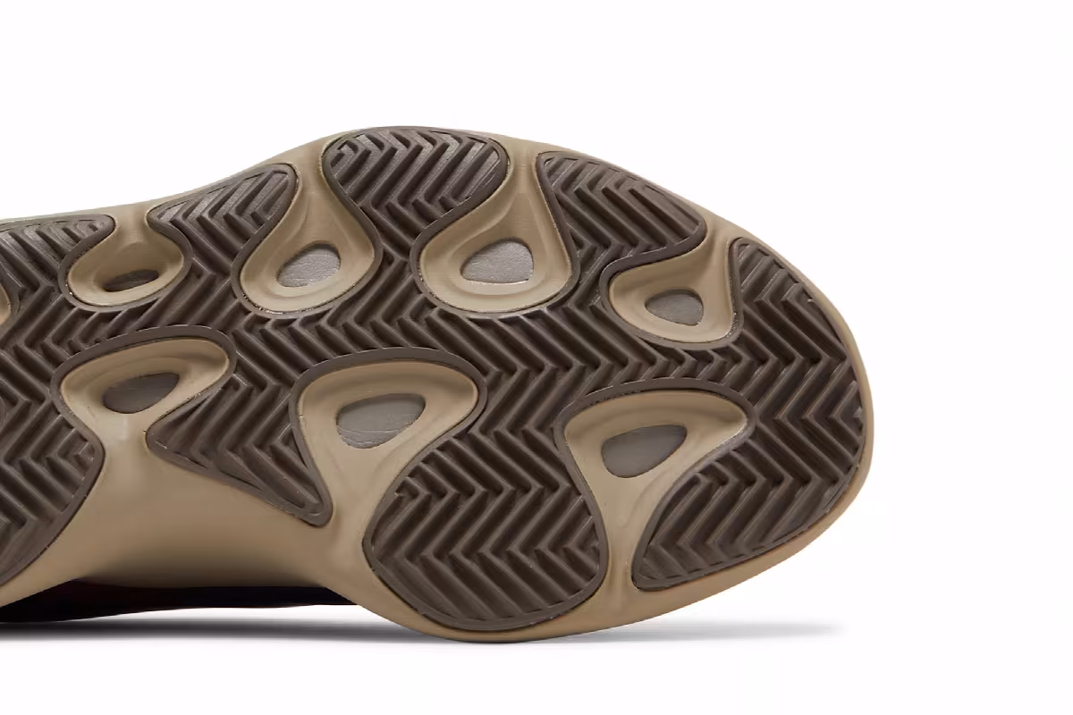 adidas Men's Yeezy 700 V3 Fade Carbon, view 6