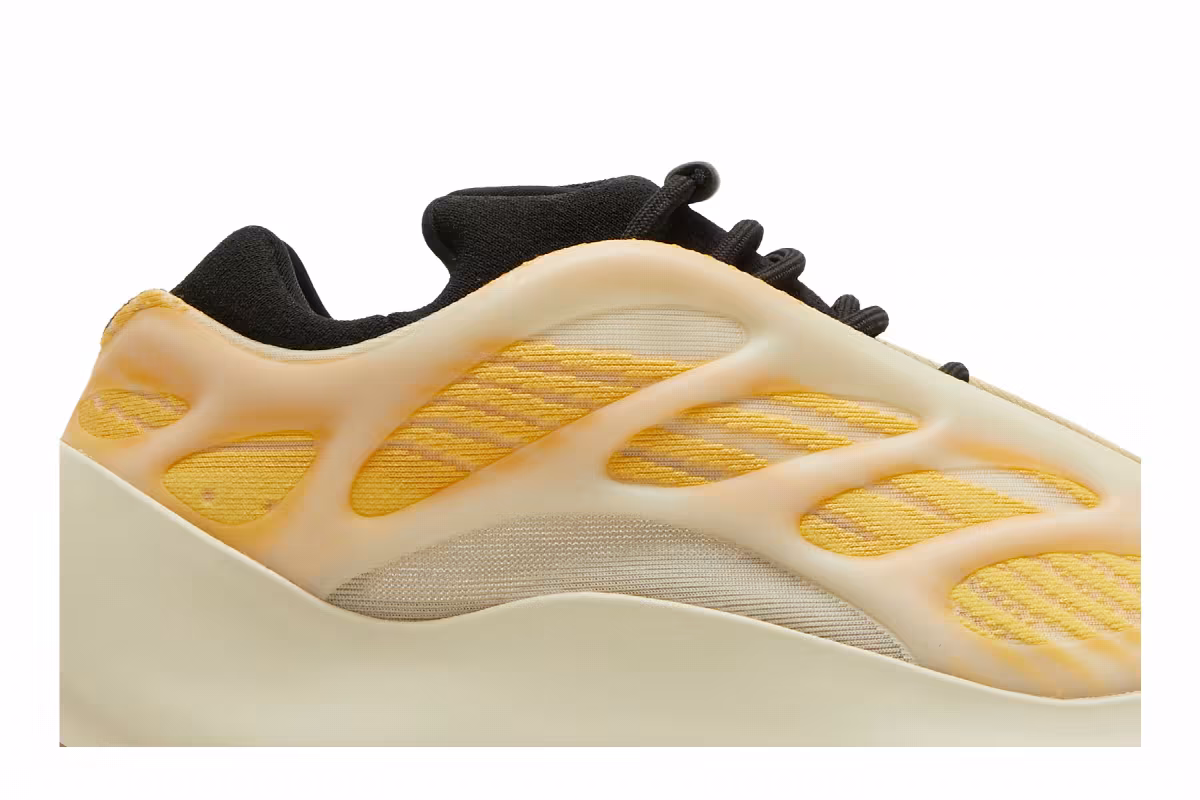 adidas Yeezy 700 V3 Mono Safflower, view 3