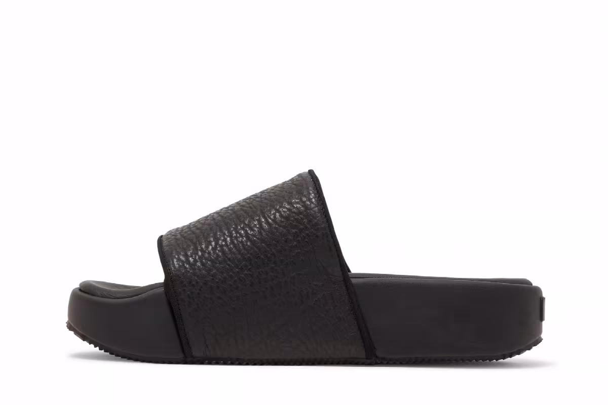 adidas Y-3 Slide Triple Black, view 4