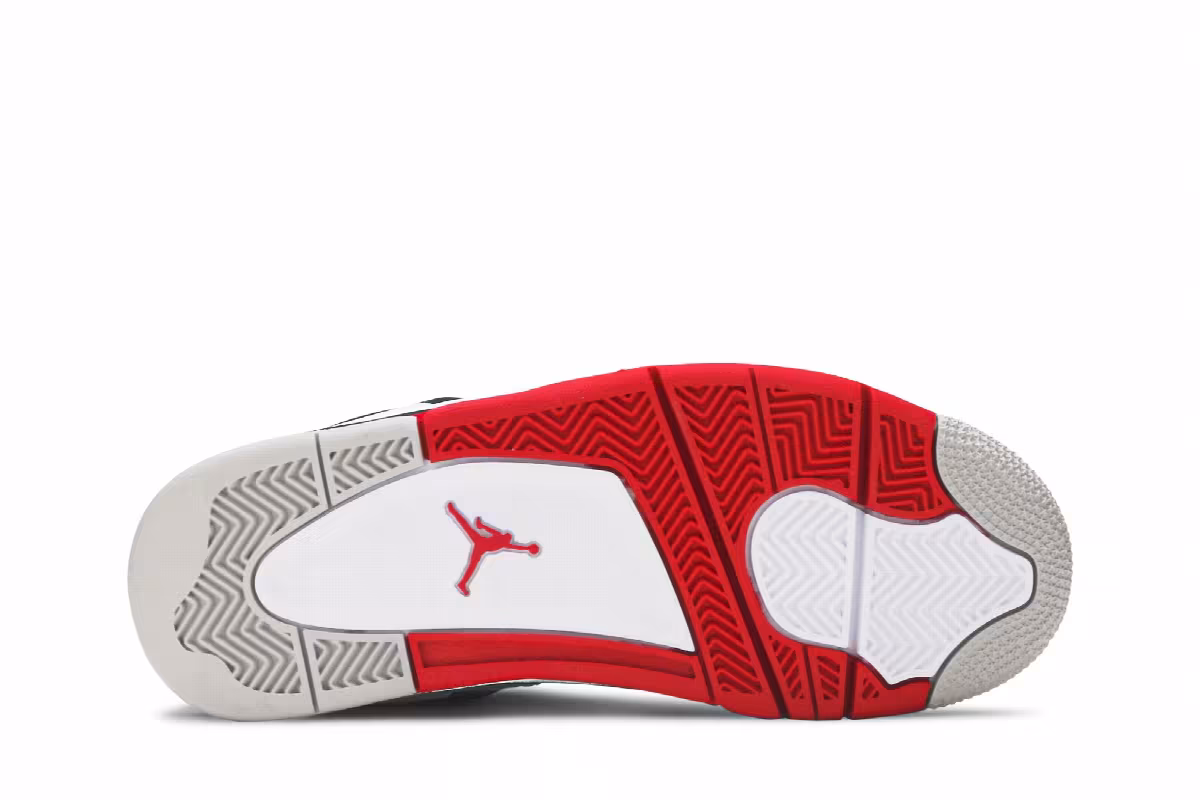 Air Jordan 4 OG GS Fire Red 2020, view 5