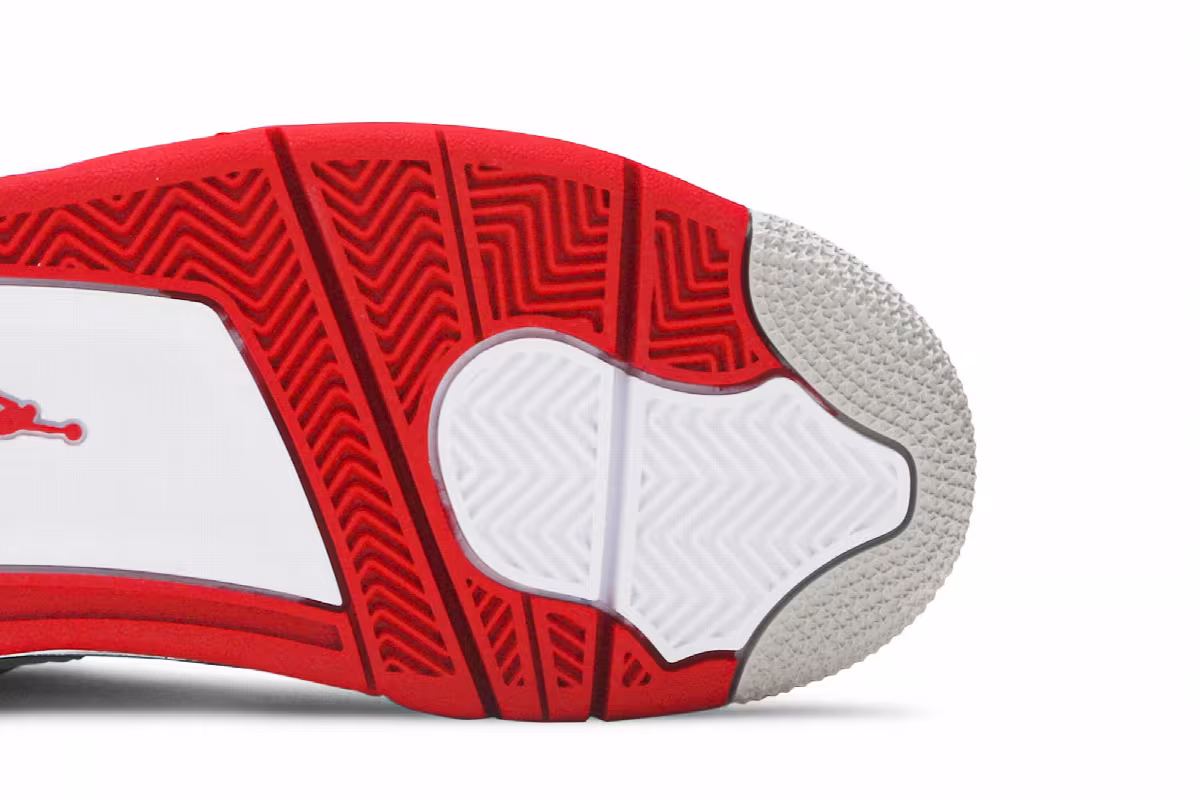 Air Jordan 4 OG GS Fire Red 2020, view 6