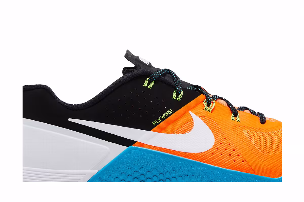 Nike Metcon 1 OG Total Orange Blue Lagoon, view 3