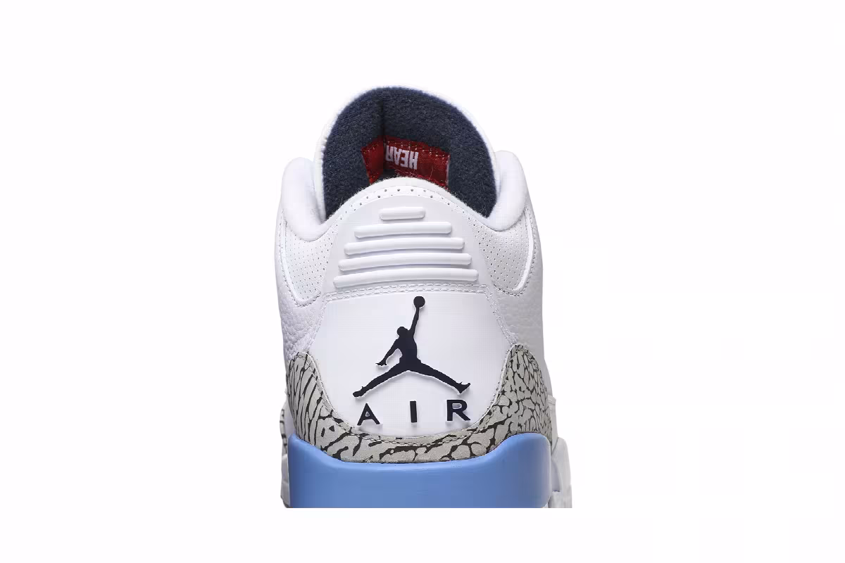 Air Jordan 3 UNC, view 8