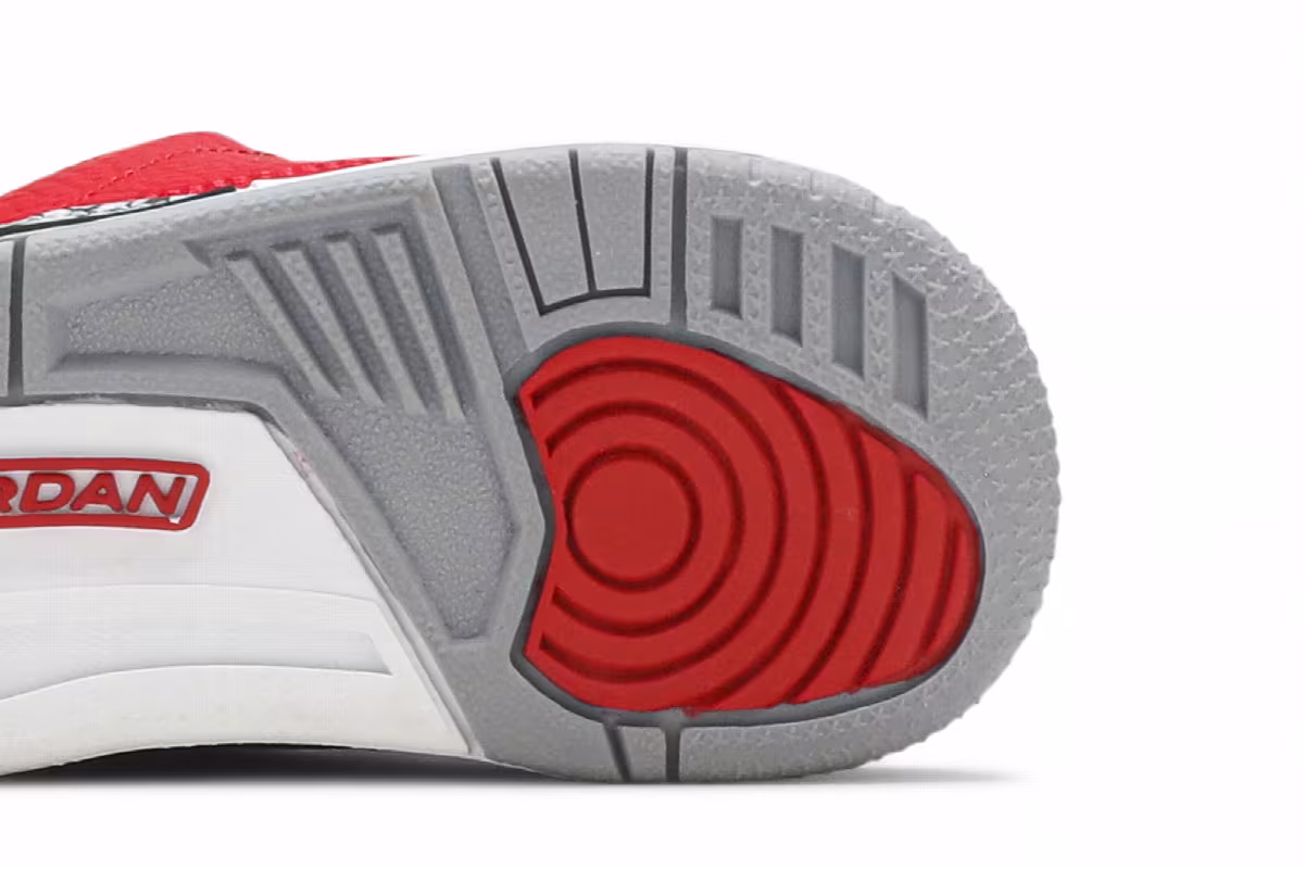 Air Jordan 3 SE TD Unite, view 6