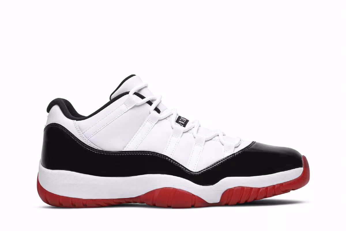 Air Jordan 11 Low Concord-Bred, view 2