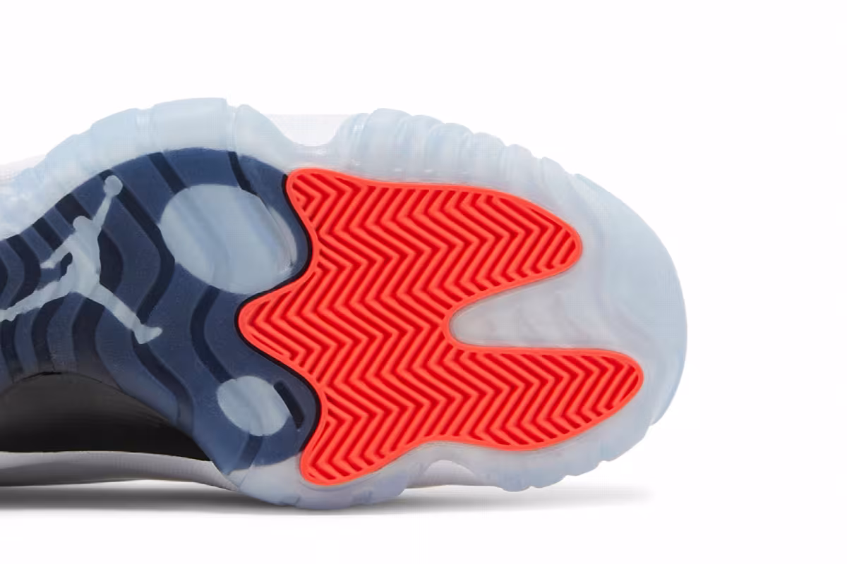 Air Jordan 11 Adapt White, view 6