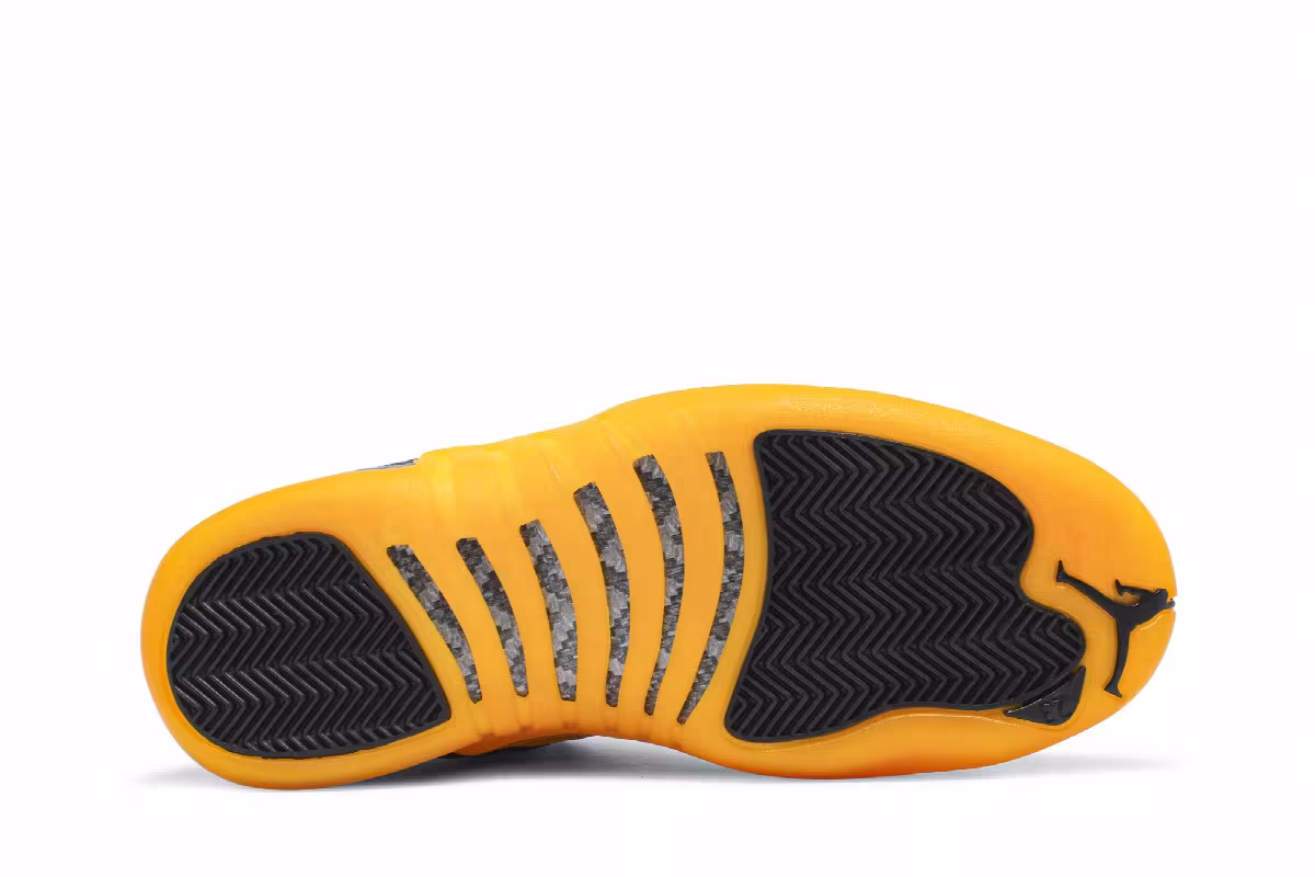 Air Jordan 12 University Gold, view 5