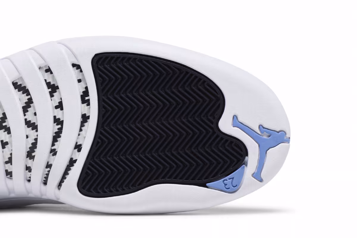 Air Jordan 12 Indigo, view 6