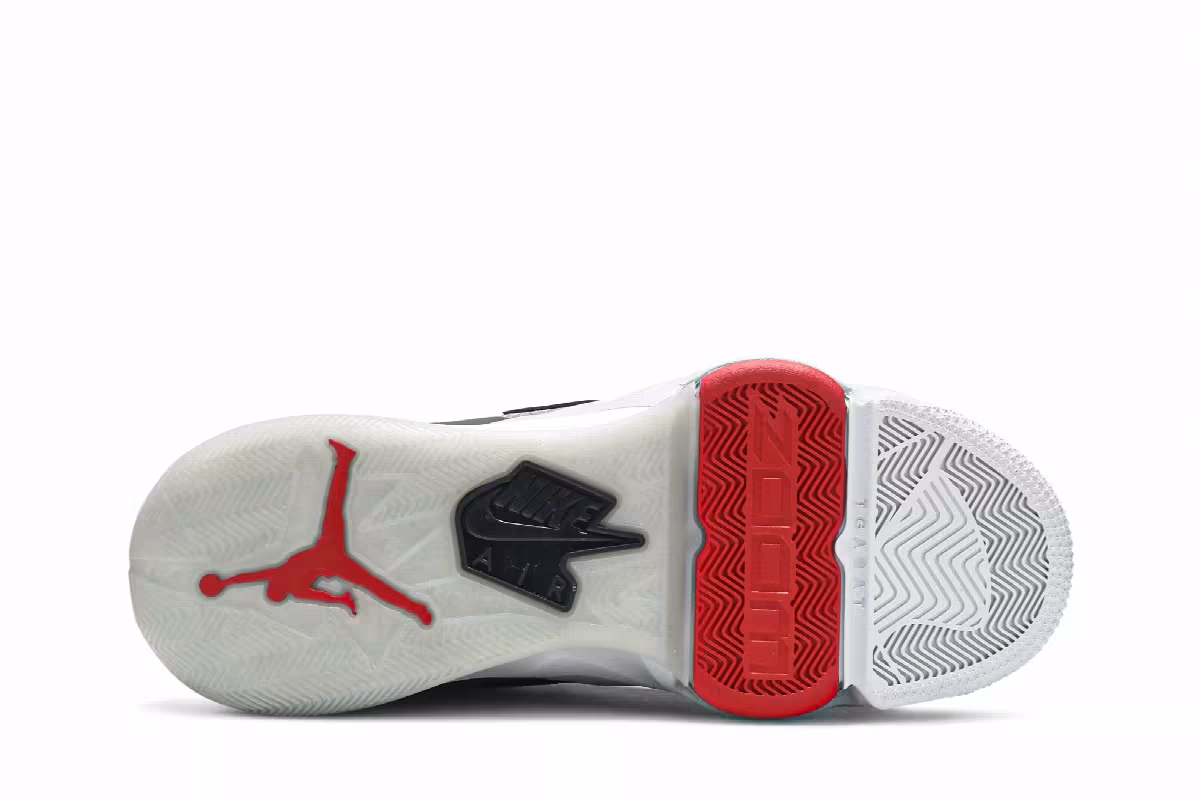 Air Jordan Zoom Black Cement, view 5