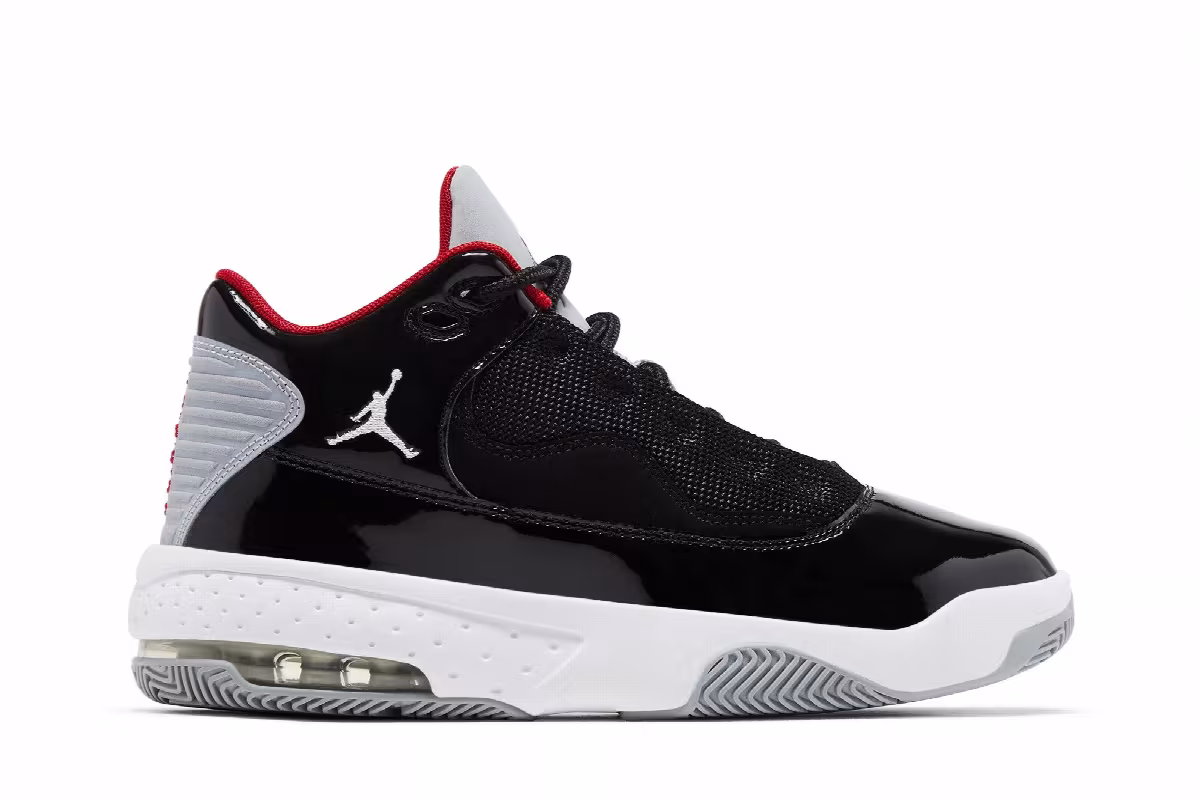 Air Jordan Max Aura 2 GS Black Cement, view 2