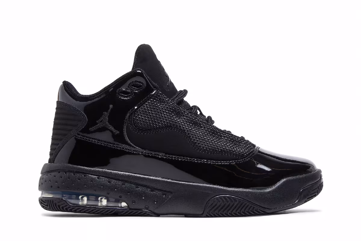 Air Jordan Max Aura 2 GS Triple Black, view 2
