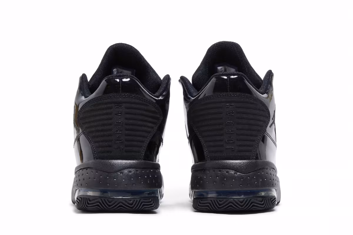 Air Jordan Max Aura 2 GS Triple Black, view 7