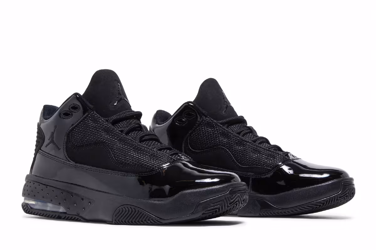 Air Jordan Max Aura 2 GS Triple Black, view 9