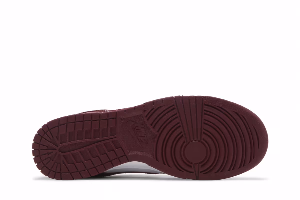 Nike Dunk Low Team Red, view 5