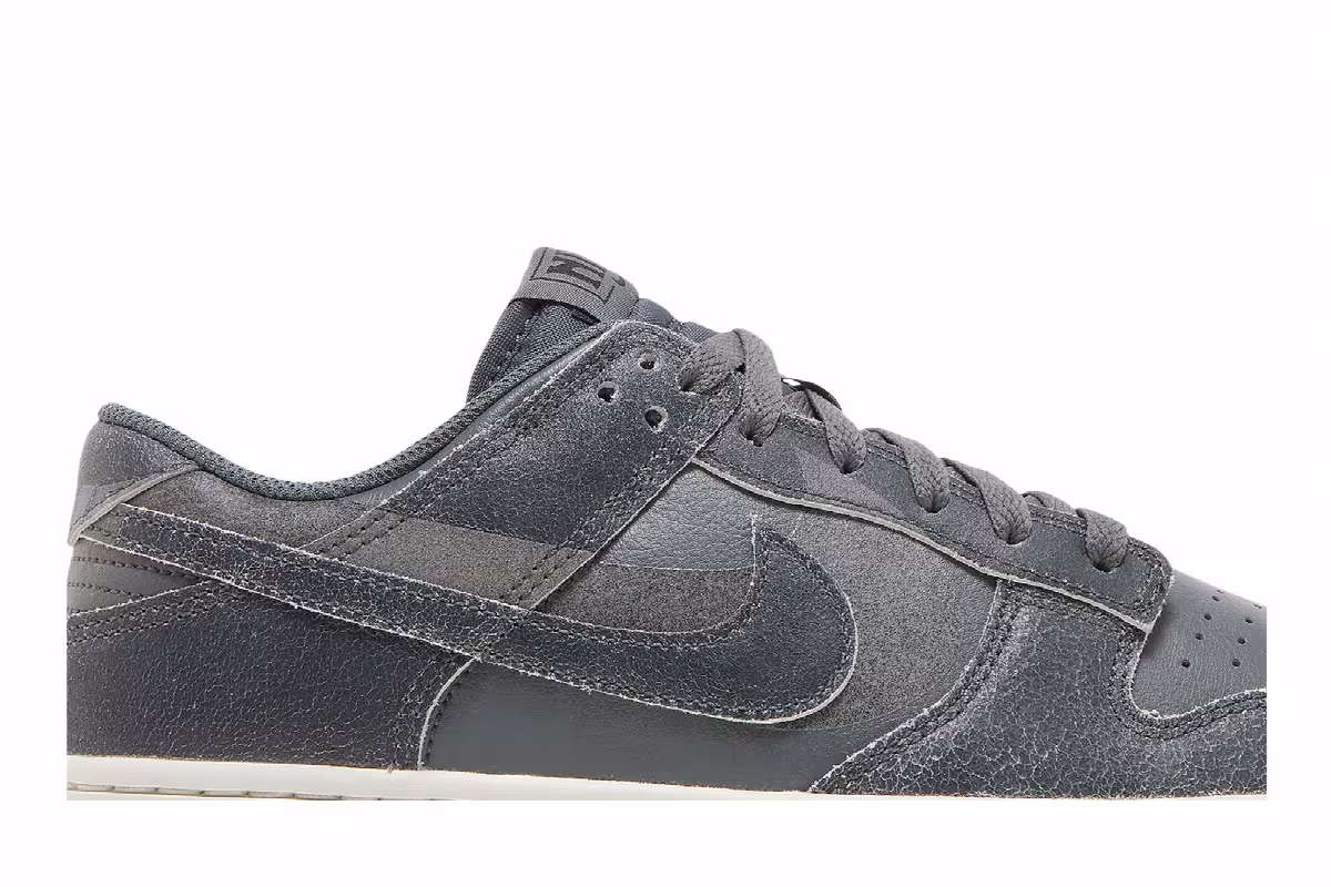 Nike Dunk Low SE Halloween - Cauldron, view 3
