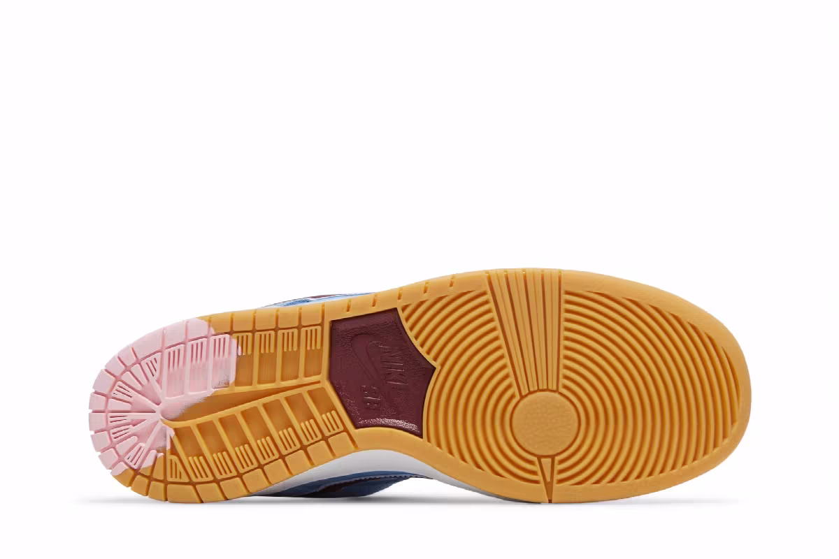 Nike Dunk Low Premium SB Philadelphia Phillies, view 5