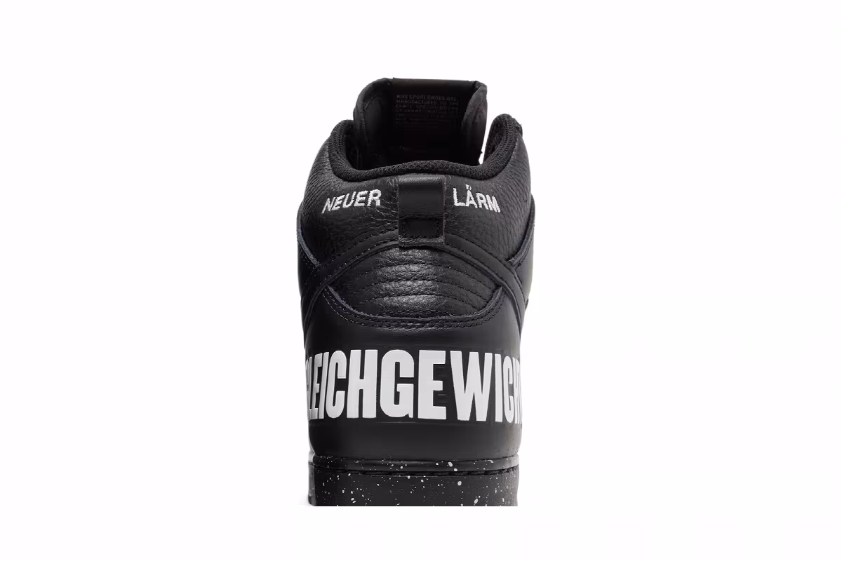Undercover x Nike Dunk High 1985 Chaos - Black, view 8