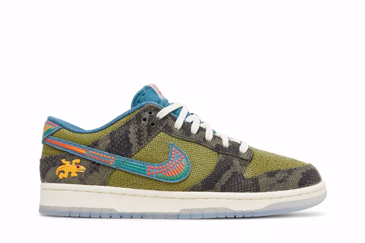 Nike Dunk Low SiEMPRE Familia, view 2