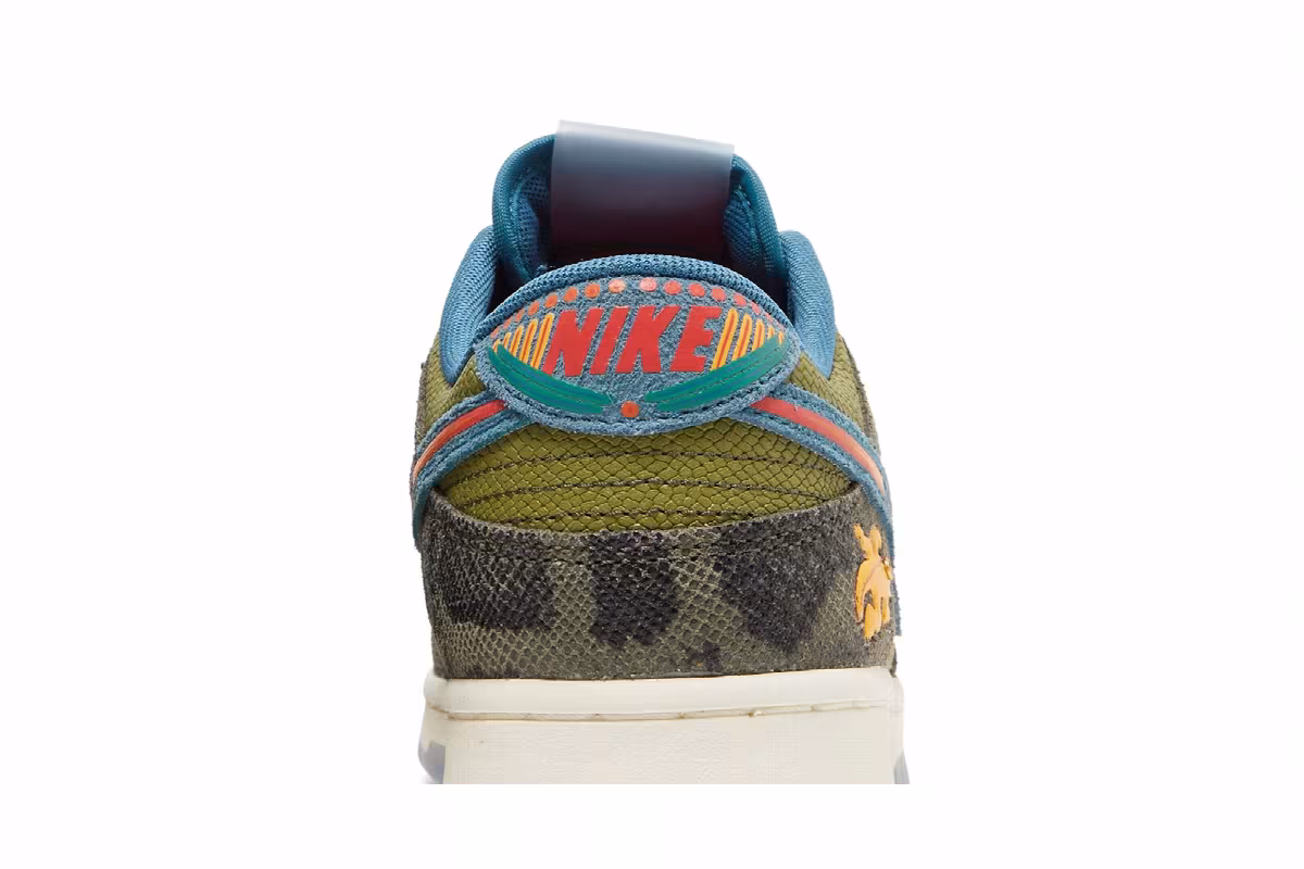 Nike Dunk Low SiEMPRE Familia, view 8