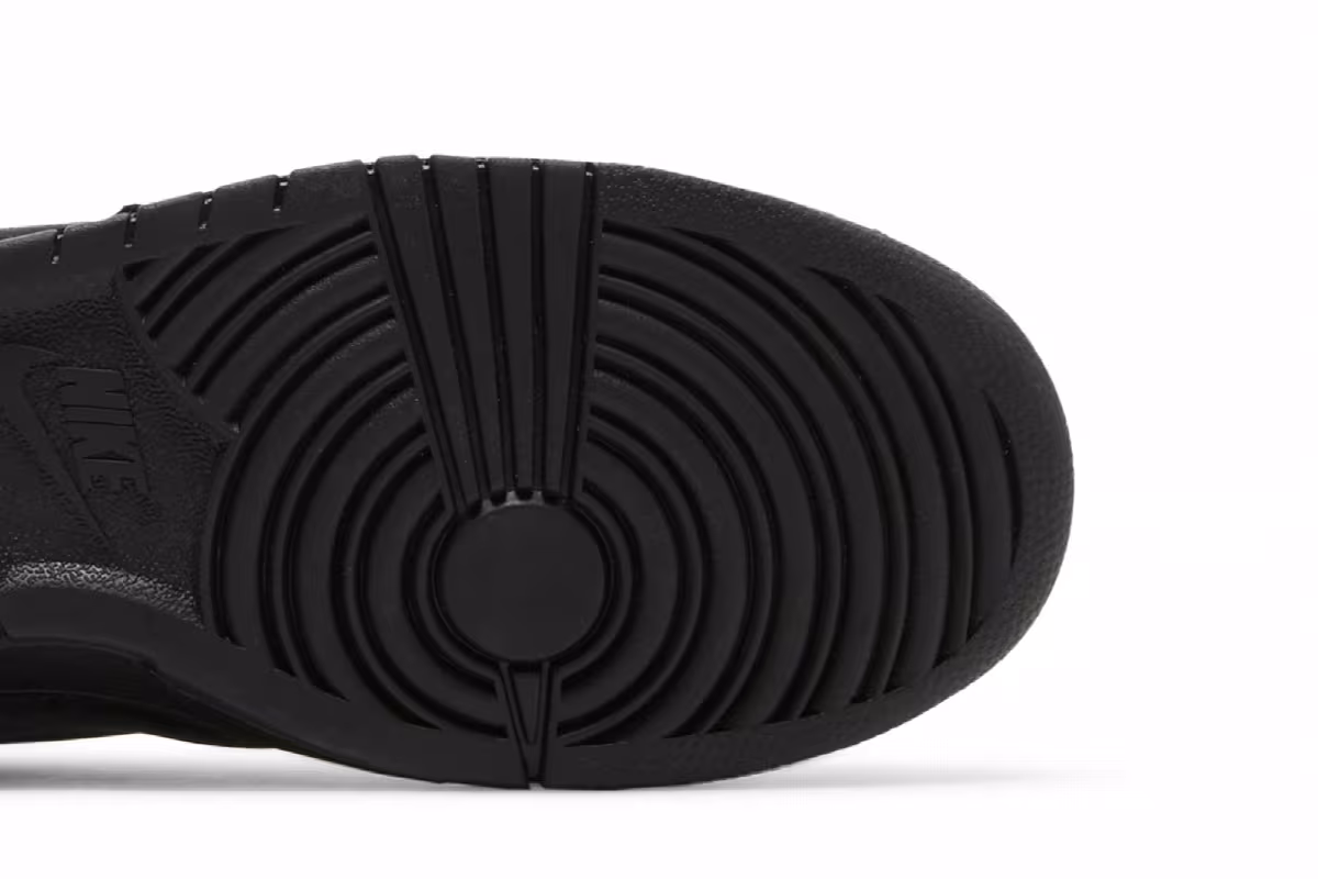 Dover Street Market x Nike Dunk Low Black Velvet, view 6