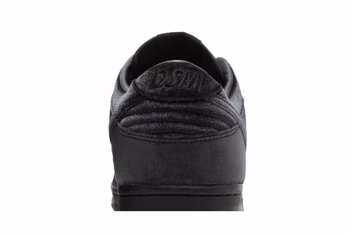 Dover Street Market x Nike Dunk Low Black Velvet, view 8