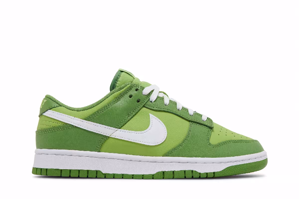 Nike Dunk Low Chlorophyll, view 2